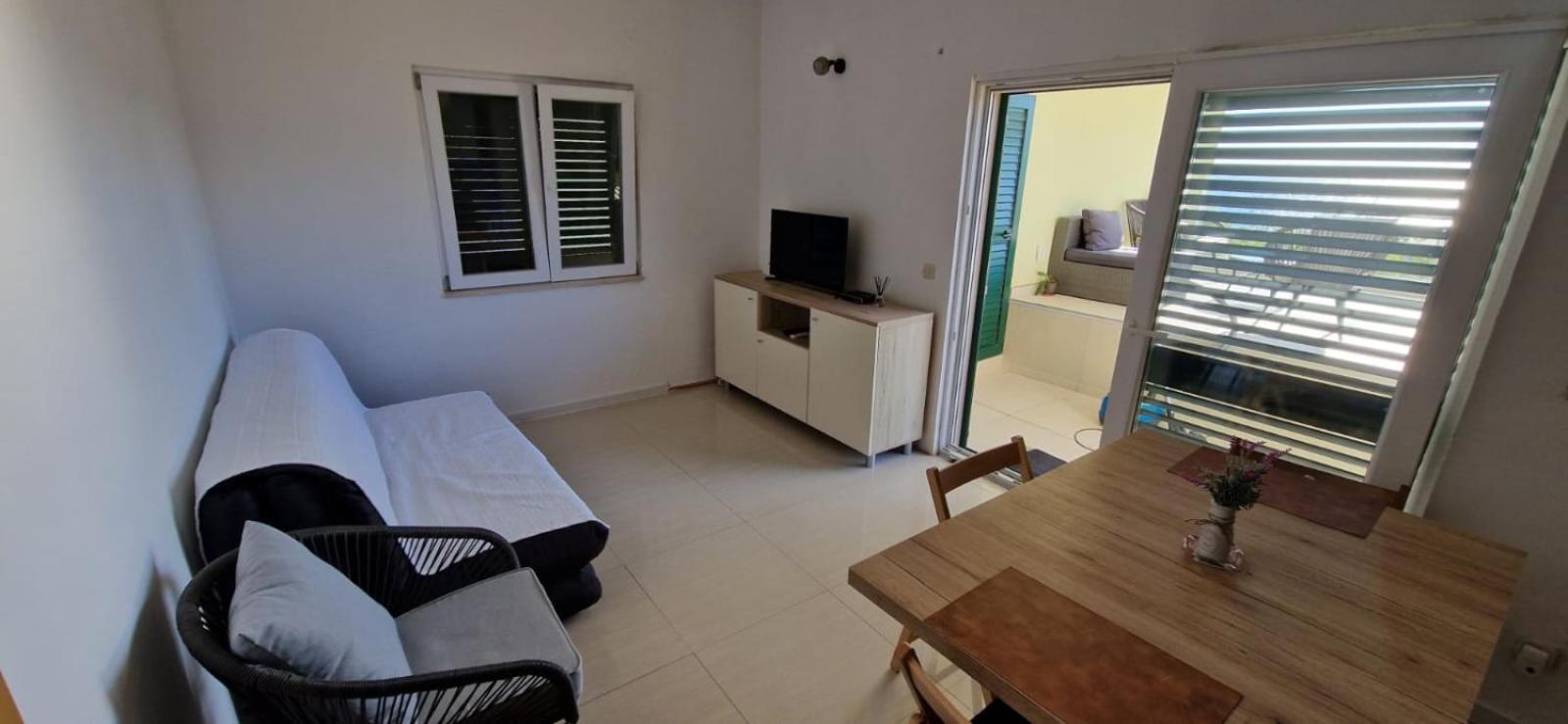 Apartma Sunset Sevid